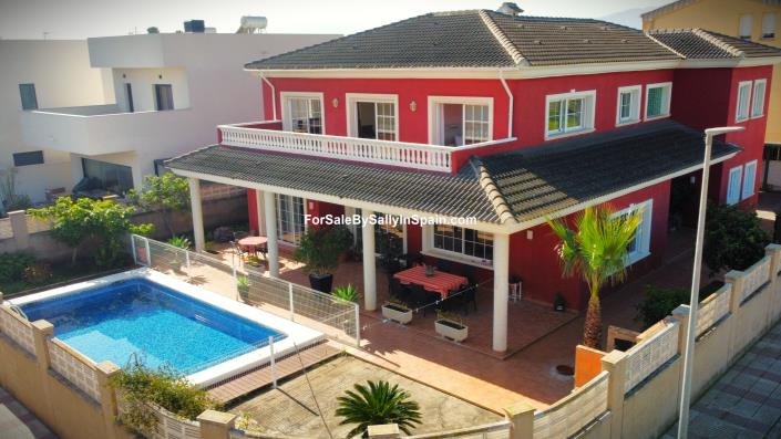 Image No.6-6 Bed Villa for sale