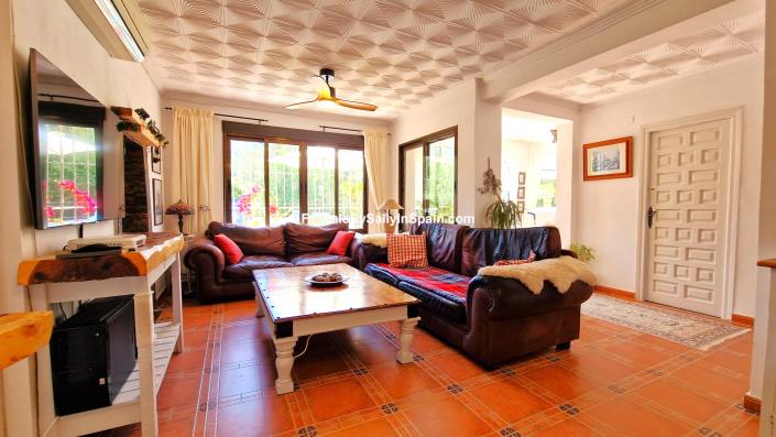Image No.22-4 Bed Villa for sale