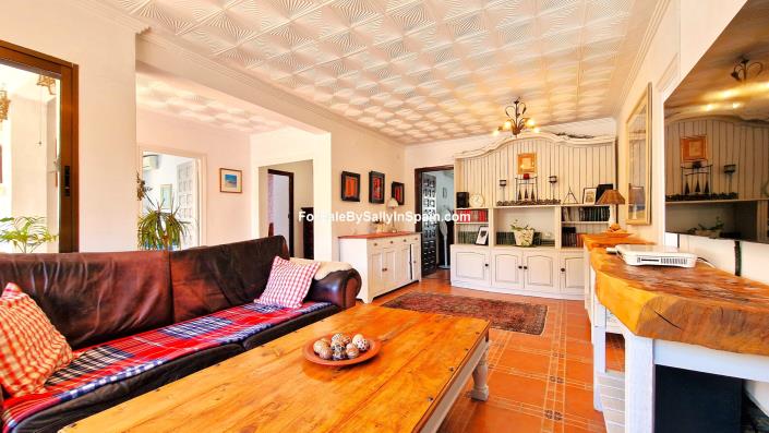 Image No.23-4 Bed Villa for sale