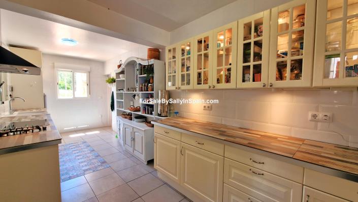 Image No.25-4 Bed Villa for sale