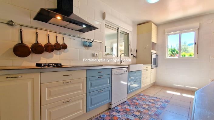 Image No.27-4 Bed Villa for sale