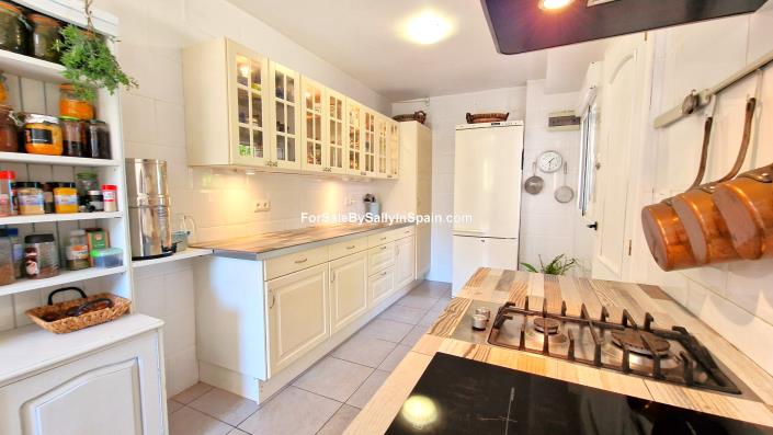 Image No.26-4 Bed Villa for sale