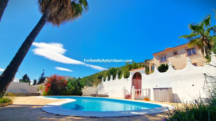 Image No.10-5 Bed Villa for sale