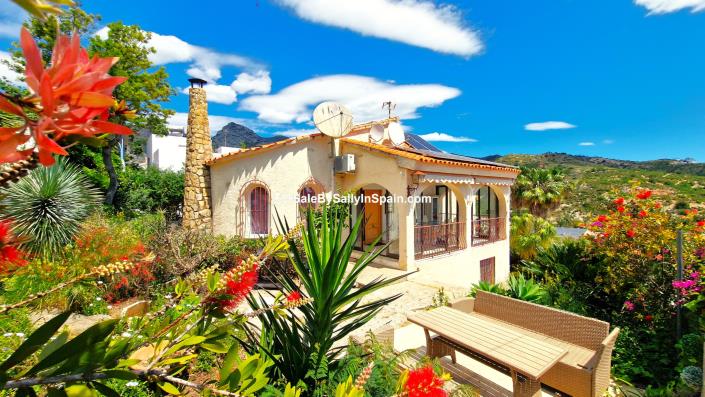 Image No.6-5 Bed Villa for sale