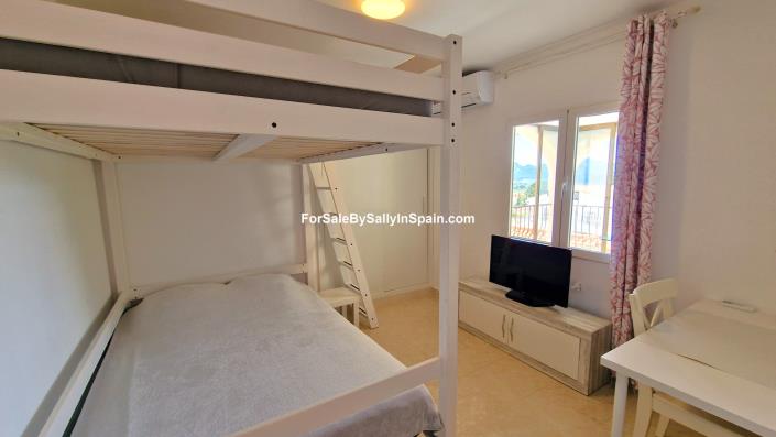 Image No.32-5 Bed Villa for sale