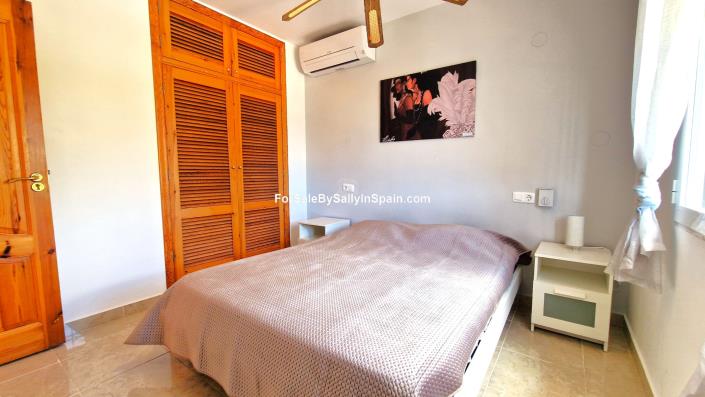 Image No.34-5 Bed Villa for sale