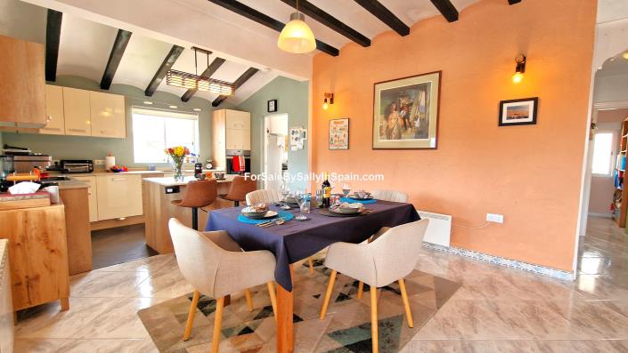 Image No.27-5 Bed Villa for sale