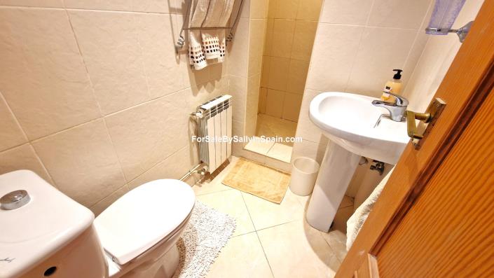 Image No.54-5 Bed Villa for sale