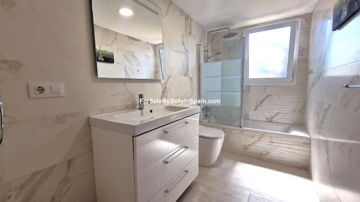 Image No.44-Villa de 4 chambres à vendre à Gandía