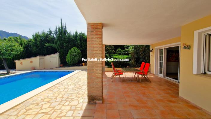 Image No.51-Chalet de 4 chambres à vendre à Alzira