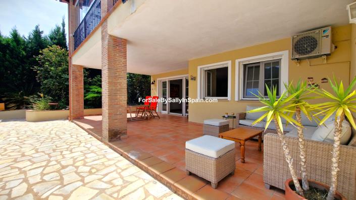 Image No.49-Chalet de 4 chambres à vendre à Alzira