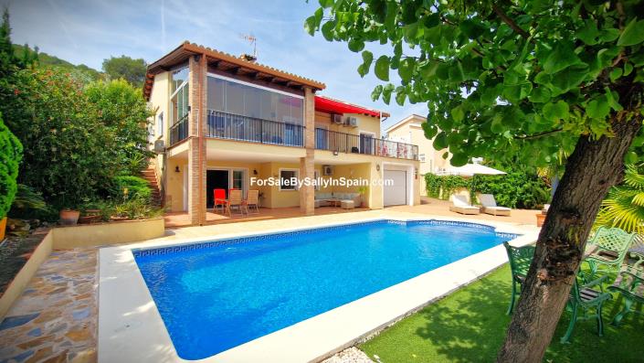 Image No.13-Chalet de 4 chambres à vendre à Alzira