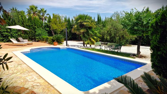 Image No.3-Chalet de 4 chambres à vendre à Alzira