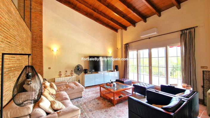 Image No.20-Chalet de 4 chambres à vendre à Alzira