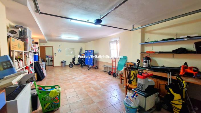 Image No.47-Chalet de 4 chambres à vendre à Alzira