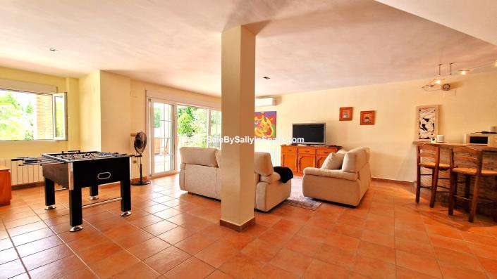 Image No.41-Chalet de 4 chambres à vendre à Alzira