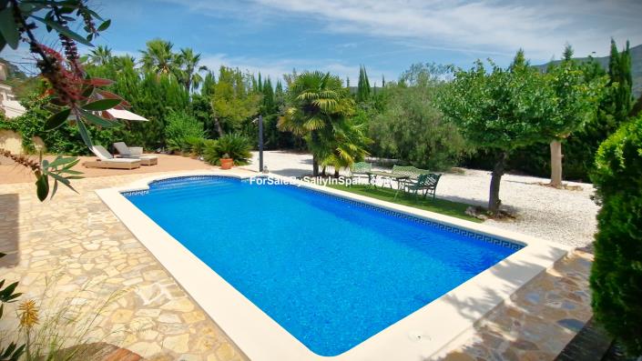 Image No.54-Chalet de 4 chambres à vendre à Alzira