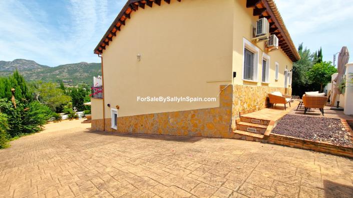 Image No.17-Chalet de 4 chambres à vendre à Alzira