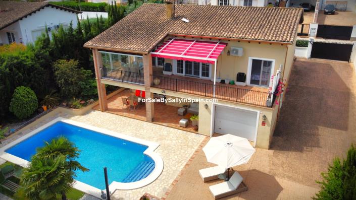 Image No.61-Chalet de 4 chambres à vendre à Alzira