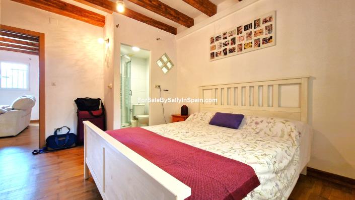 Image No.27-5 Bed Villa for sale