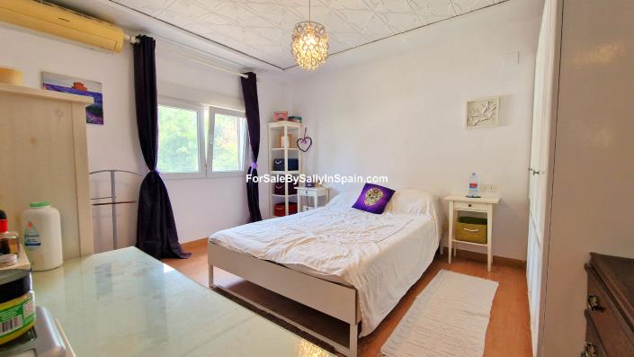 Image No.41-5 Bed Villa for sale