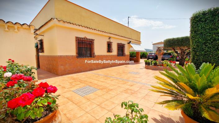 Image No.11-Villa de 4 chambres à vendre à Marxuquera