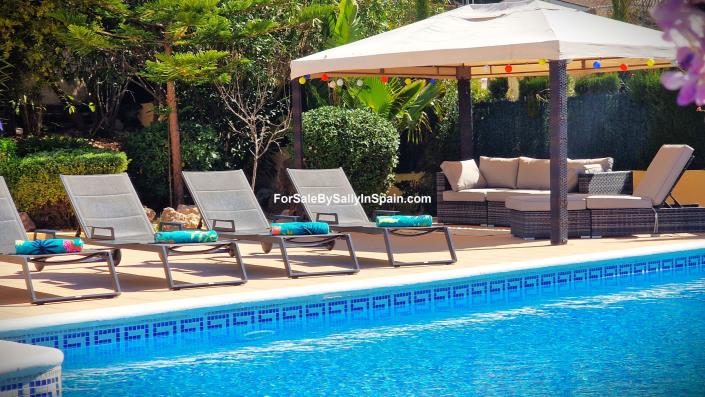 Image No.9-5 Bed Villa for sale