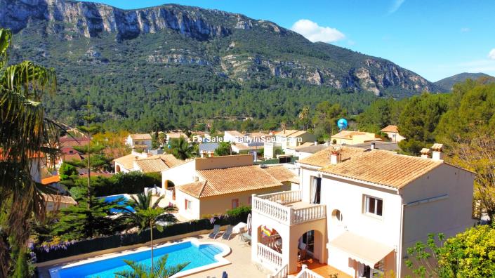 Image No.57-5 Bed Villa for sale