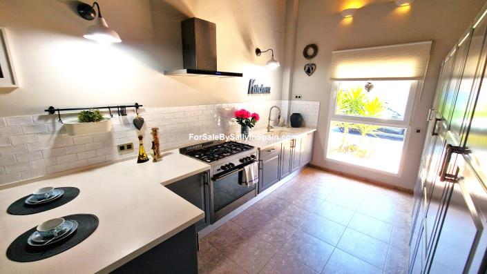 Image No.23-Villa de 3 chambres à vendre à Alzira