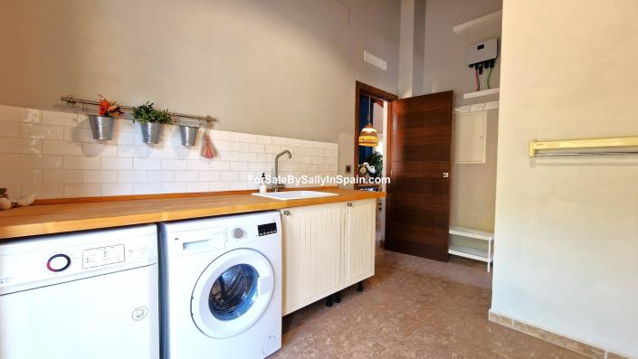 Image No.47-Villa de 3 chambres à vendre à Alzira