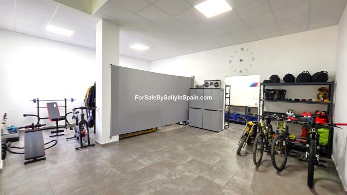 Image No.55-Villa de 3 chambres à vendre à Alzira