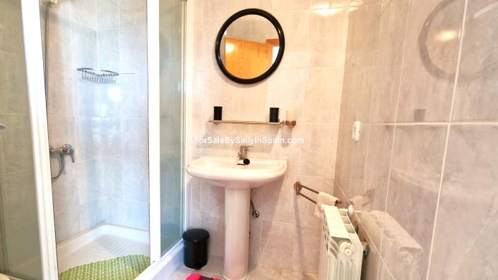 Image No.33-3 Bed Villa for sale