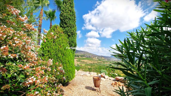 Image No.10-3 Bed Villa for sale