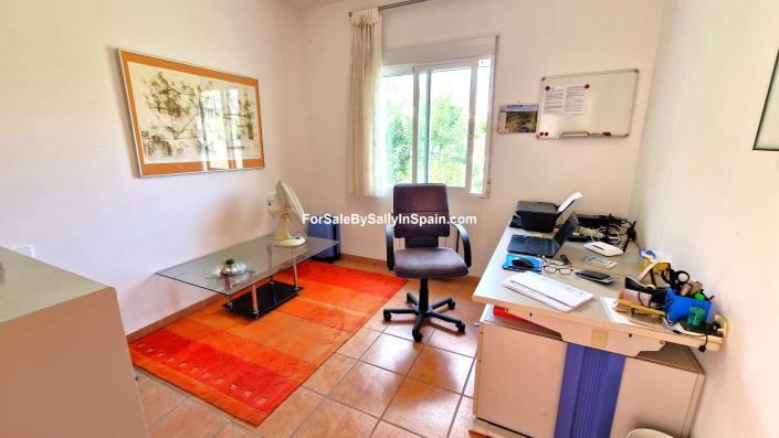 Image No.29-3 Bed Villa for sale