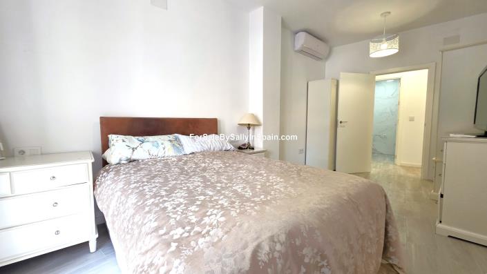 Image No.39-5 Bed Townhouse for sale