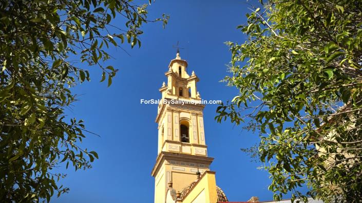 Image No.52-5 Bed Townhouse for sale