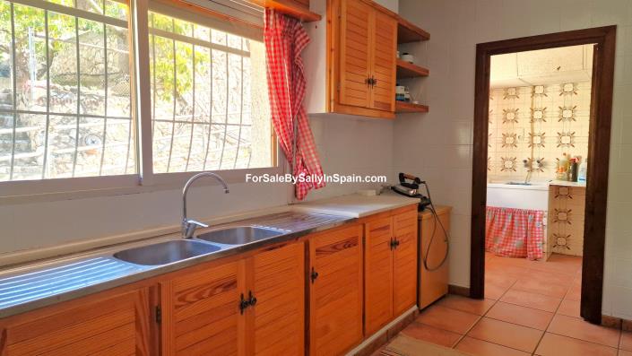 Image No.34-6 Bed Villa for sale