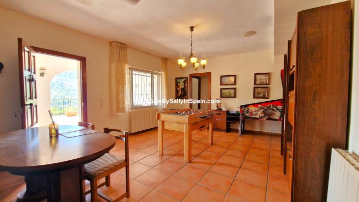 Image No.46-6 Bed Villa for sale
