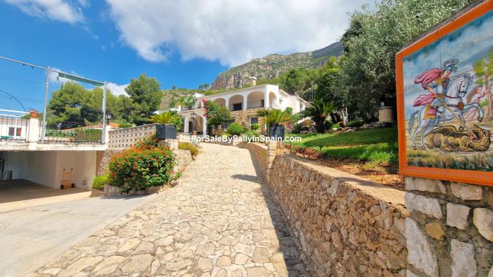 Image No.59-6 Bed Villa for sale