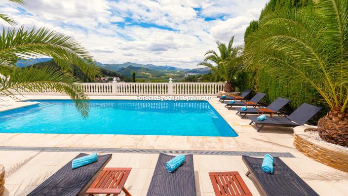 Image No.8-6 Bed Villa for sale