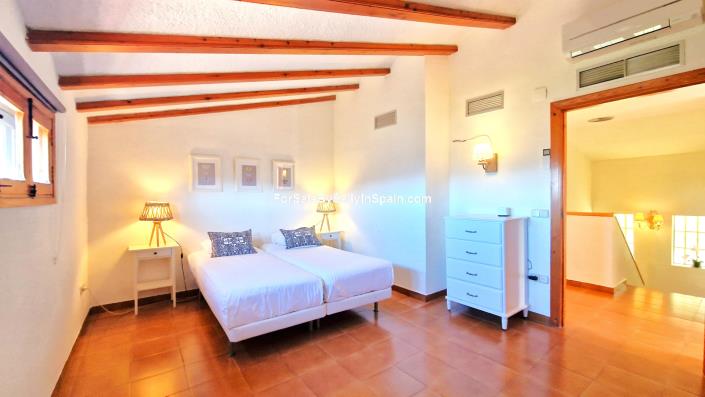 Image No.32-6 Bed Villa for sale