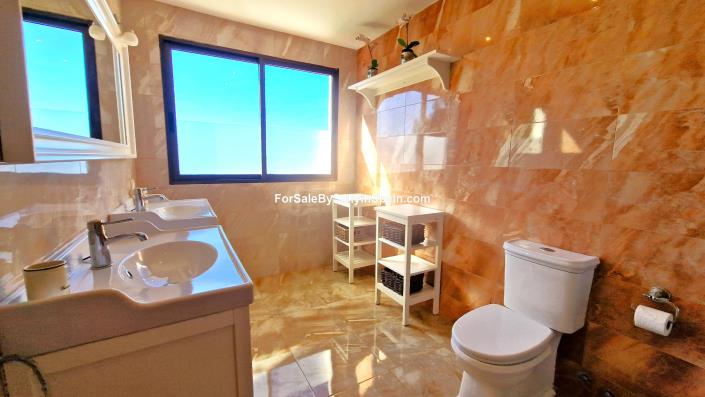 Image No.41-6 Bed Villa for sale