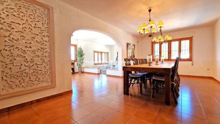 Image No.22-6 Bed Villa for sale