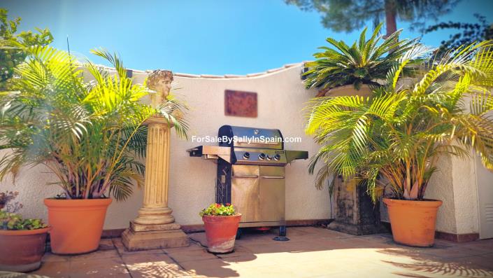 Image No.41-5 Bed Villa for sale