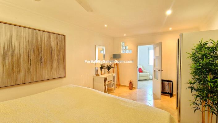 Image No.56-5 Bed Villa for sale