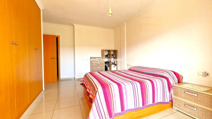 Image No.30-6 Bed House/Villa for sale