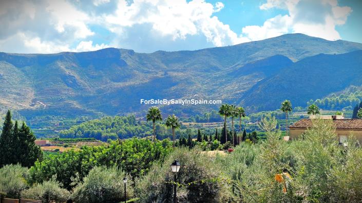 Image No.10-6 Bed House/Villa for sale