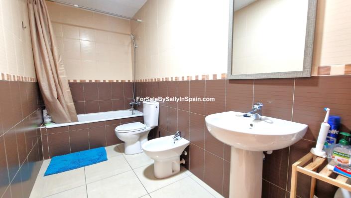 Image No.35-6 Bed House/Villa for sale