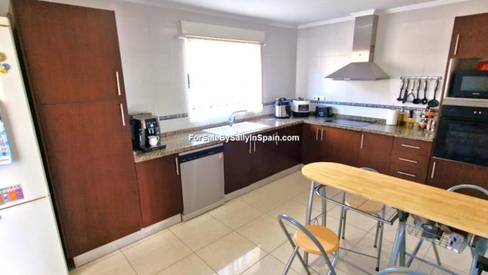 Image No.19-6 Bed House/Villa for sale