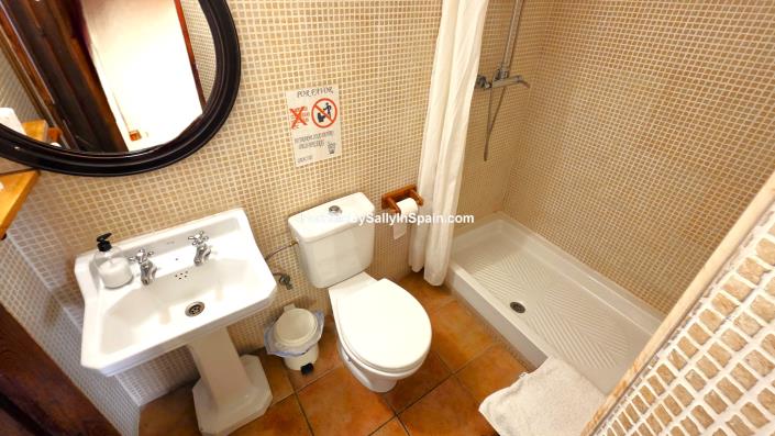 Image No.35-9 Bed Townhouse for sale